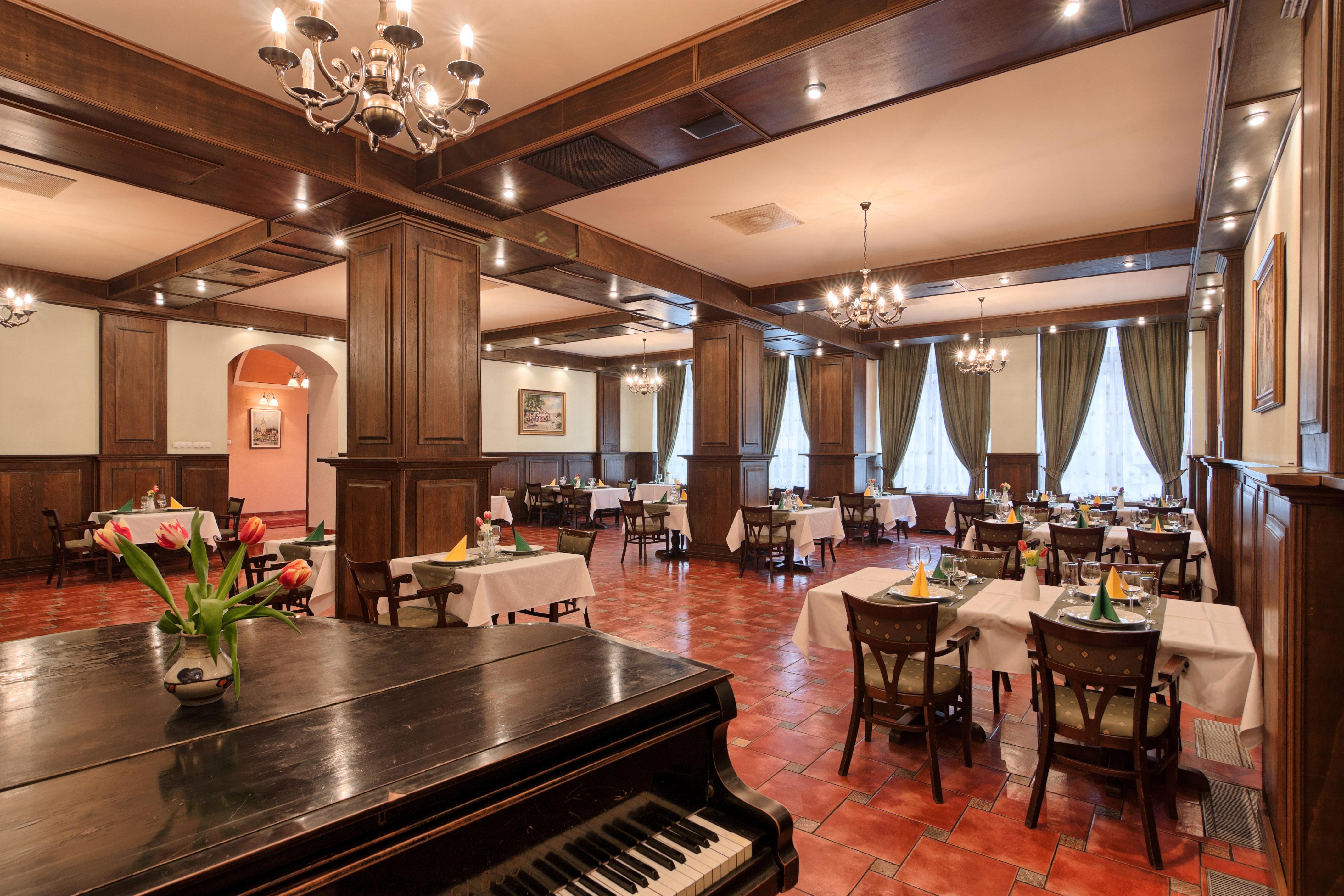 Hotel Traube Mediaş Dış mekan fotoğraf