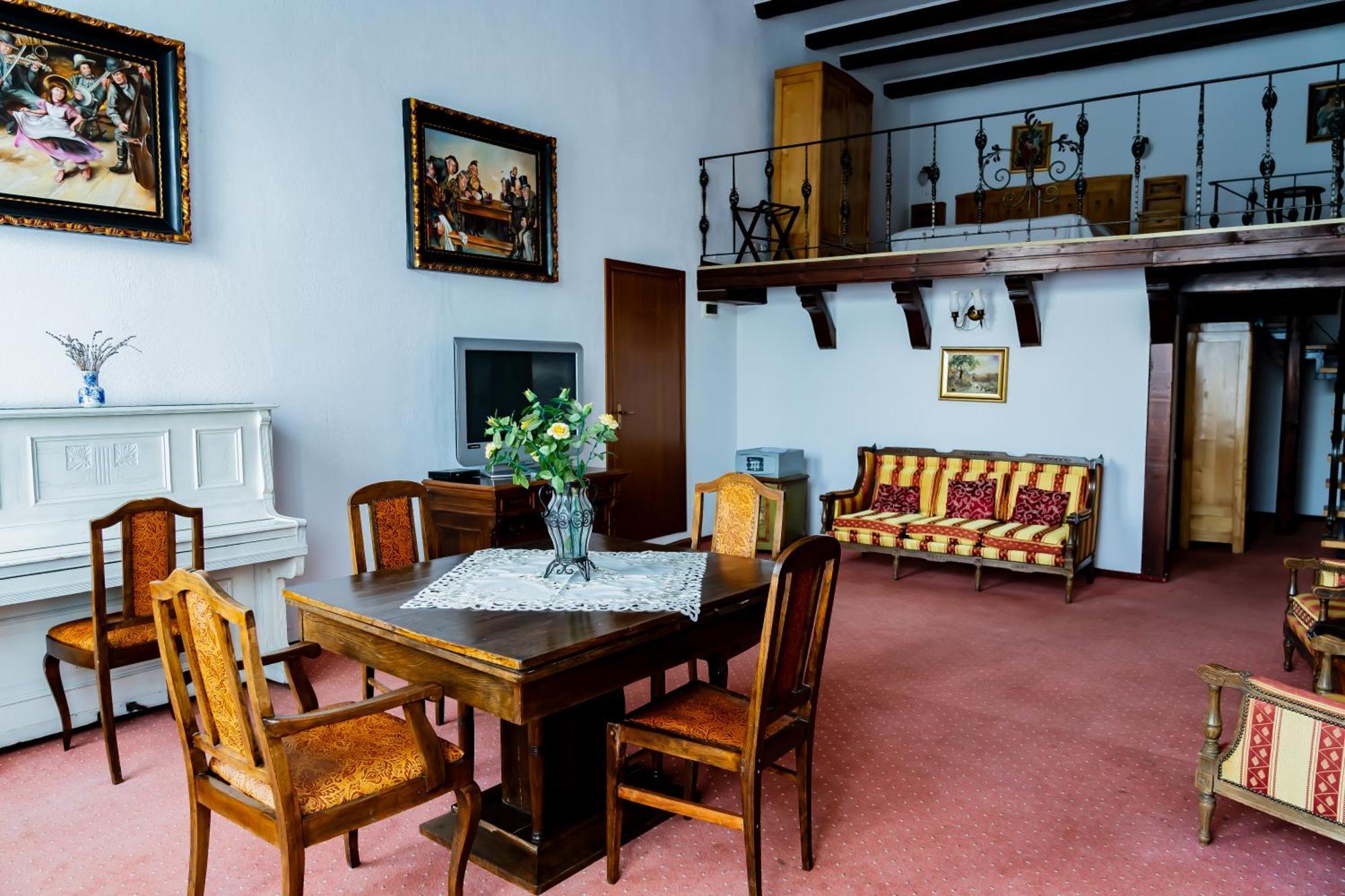 Hotel Traube Mediaş Dış mekan fotoğraf